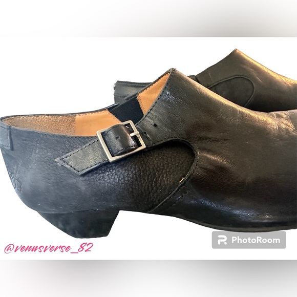 NWOT John Fluevog Truth Justine Pointed Toe Low Heel Booties- 6.5 - Black - Picture 6 of 7